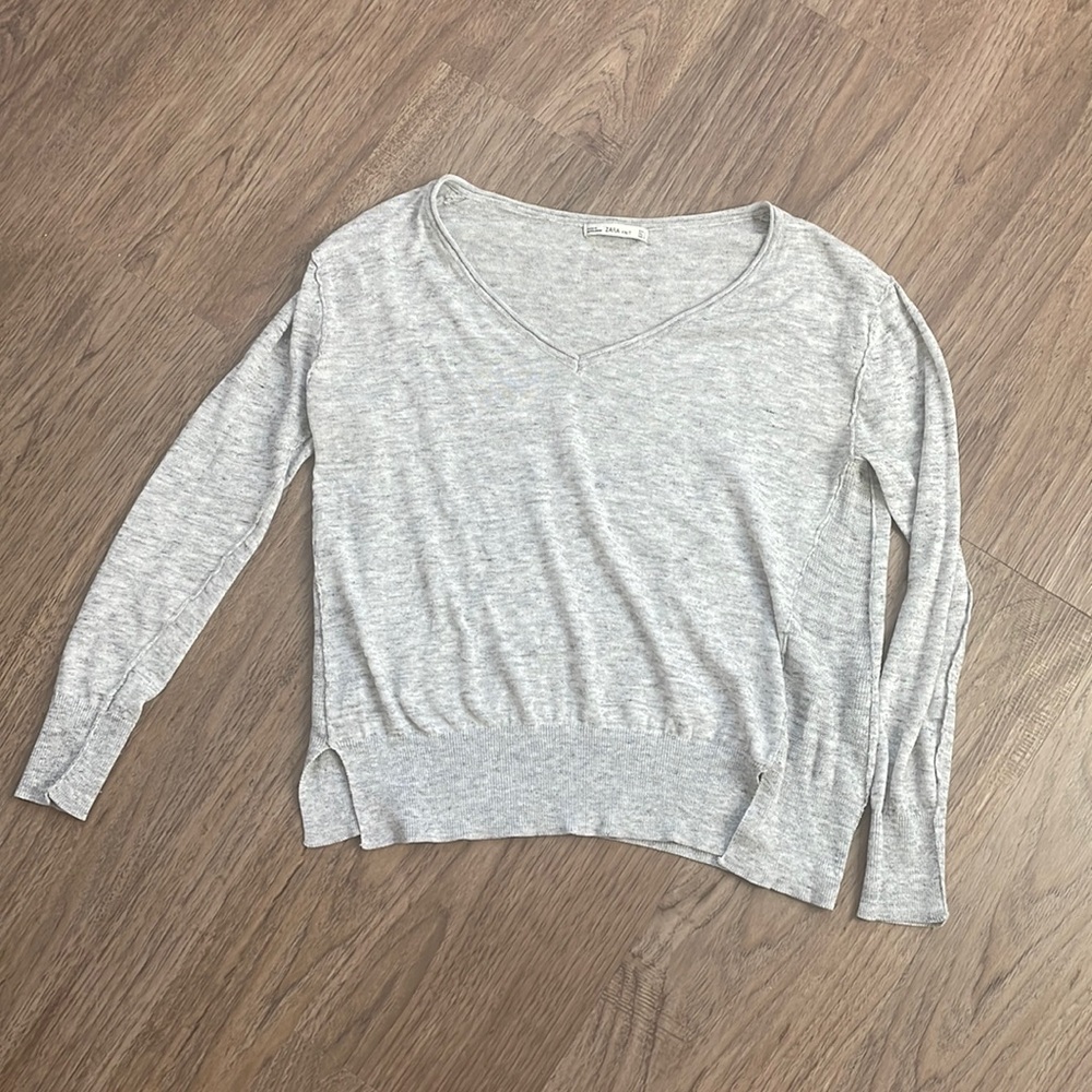 Zara heather grey v neck long sleeve top size small
